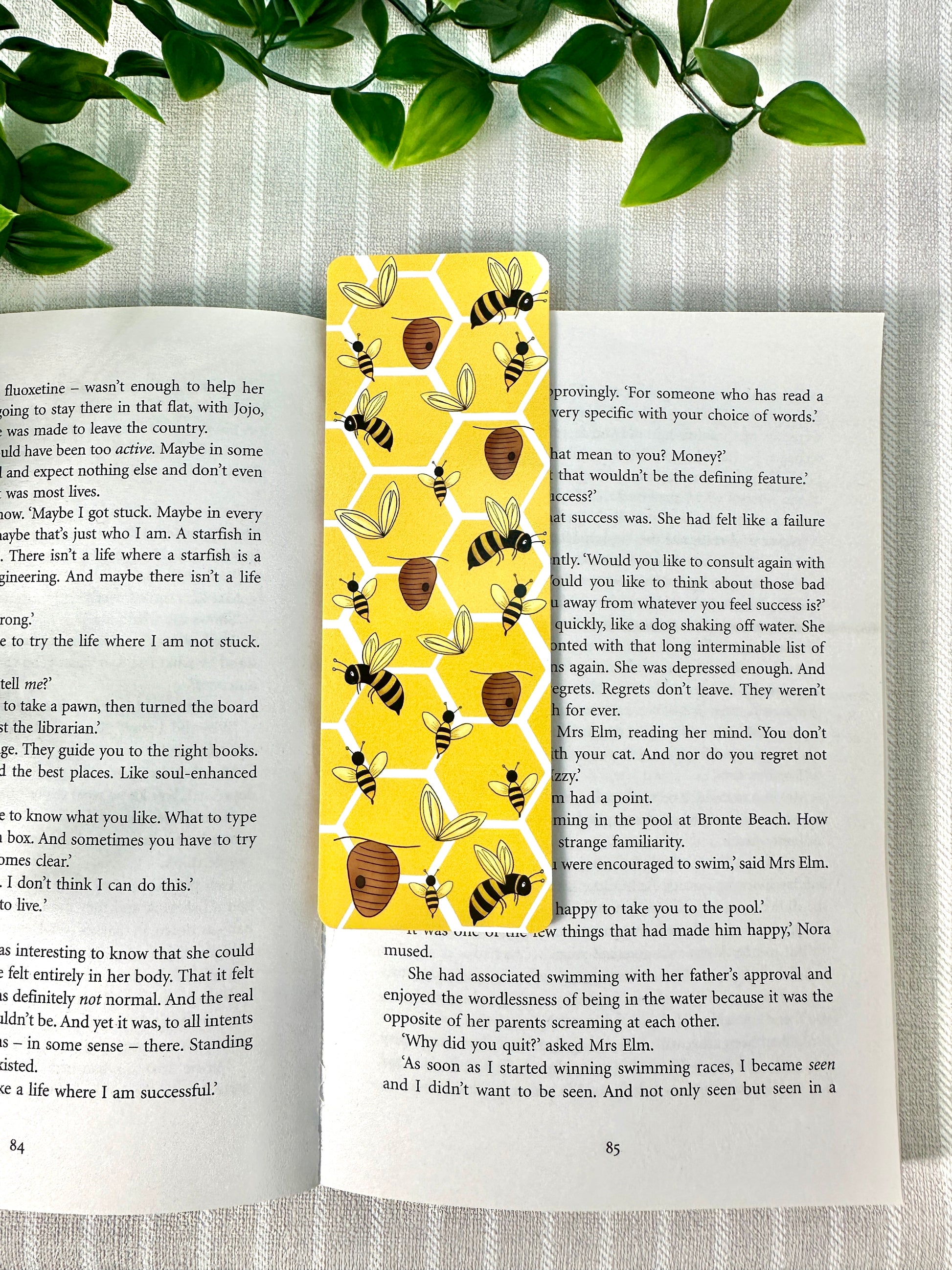 bumble bee, bee yourself traditional bookmark curved edge, bright yellow top down