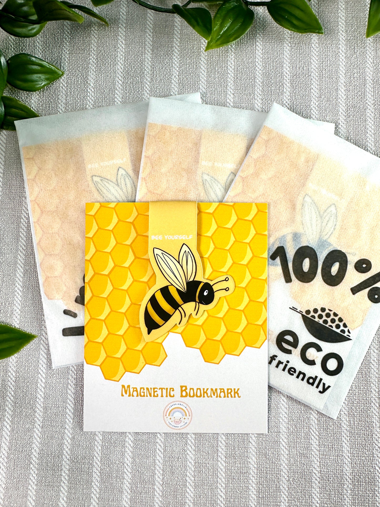 Bee Magnetic Bookmark
