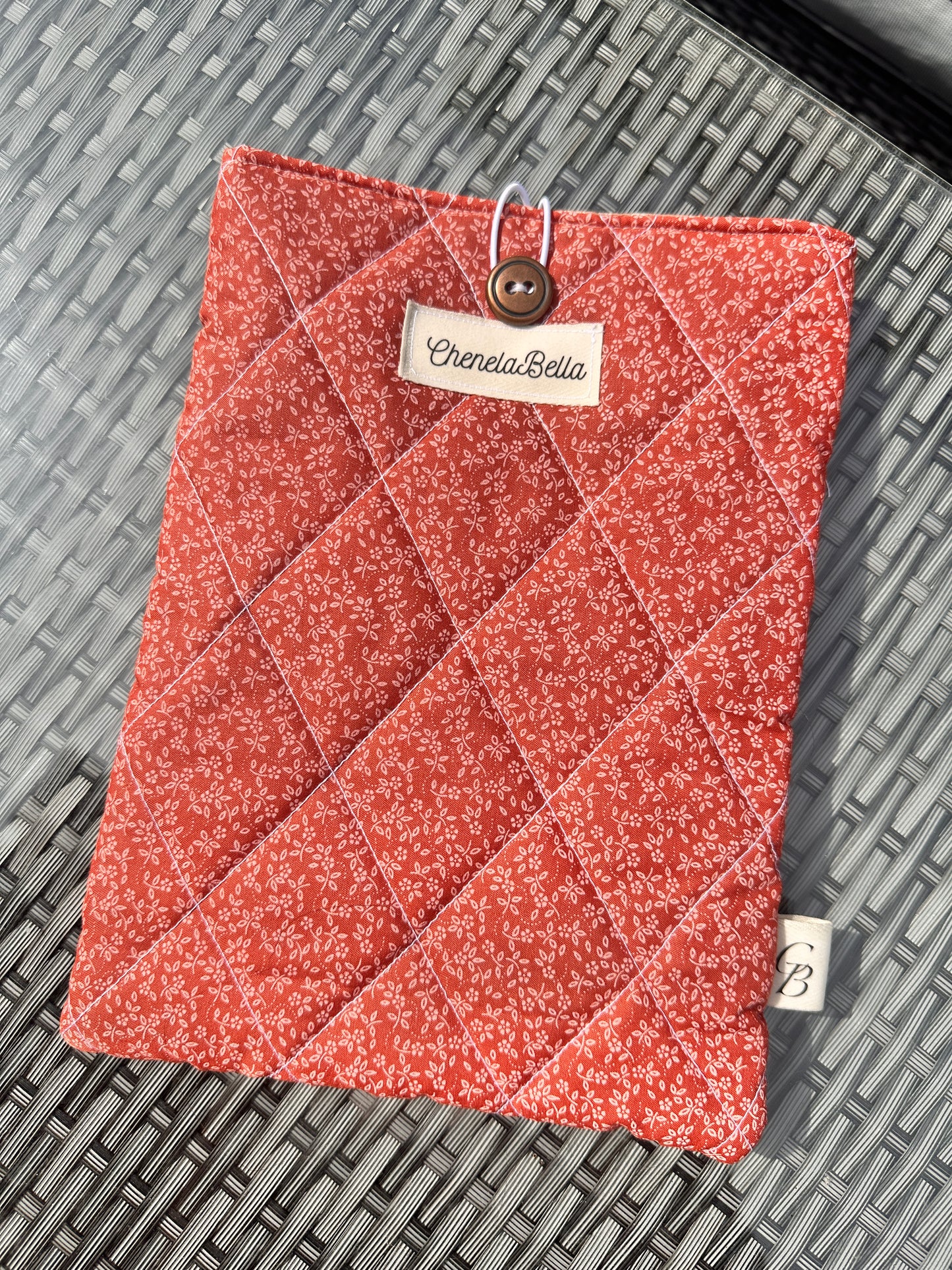 Ditzy Pink Quilted Book Sleeve